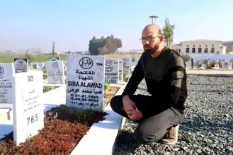 Suriyeli Ahmet, 12 Yıl Sonra Ailesinin Mezarını Ziyaret Edecek