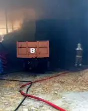 Arsuz'da Samanlık Yandı, Hayvanlar Kurtarıldı