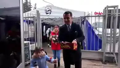 Cilvegözü'nde Suriyeli Göçmenlere İkram