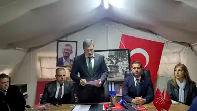 Deniz Yücel'den İktidara Hatay Sorusu: "2 Yıl Geçti, Hangi Yara Sarıldı?"