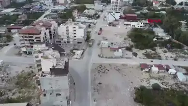 Depremde Yakınlarını Kaybeden Öğretmen: 'Öğrencilerim Tesellim'
