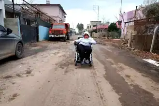 Hatay'da Engelli Çocuğa Akülü Araç