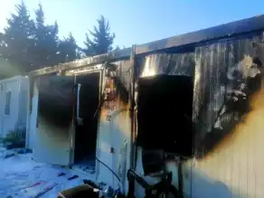 Hatay Samandağ'da Depremzede Ailesinin Konteyneri Yandı