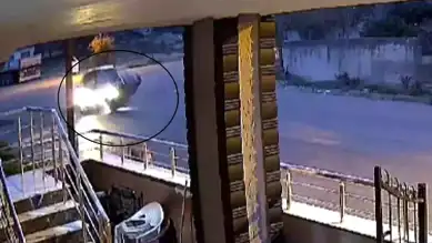 Hatay'da Motosiklet-Otomobil Kazası: Sürücü Yaralandı