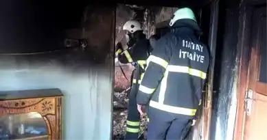 Hatay Kırıkhan'da Ev Yanarak Küle Döndü