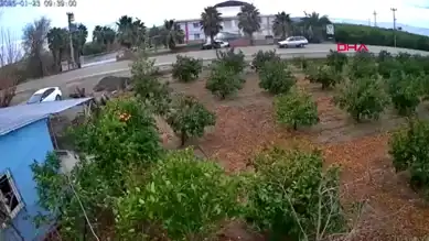 Hatay Erzin'de Otomobil Kazası: Sürücü Hafif Yaralı