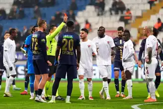 Kasımpaşa, Hatayspor'u Dramatik Maçta 5-4 Yendi!