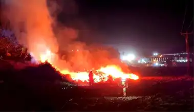 Kırıkhan'daki Odunluk Yangını Sönmüştür