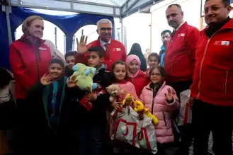 Kızılay, Dönen Suriyeliler İçin Sıcak İkramda Bulundu