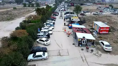 Suriyeliler, Ülkelerine Dönmek İçin Araçlarını Satıyor