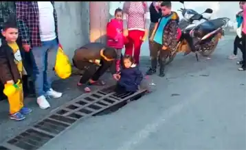 İskenderun'da Kız Çocuğu Mazgala Sıkıştı!