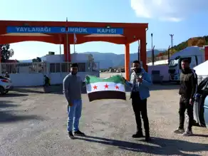 Suriyeliler Yayladağı'ndan Ülkelerine Dönüyor
