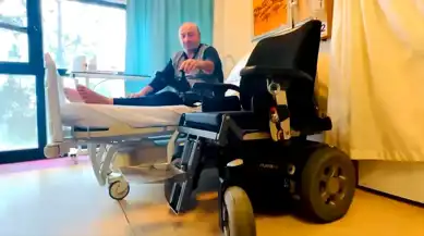 Vali Akkoyun'dan Depremzedeye Akülü Sandalye Desteği