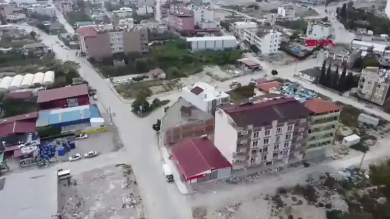Depremde Kayıp Kardeşlerin Mirası: Kokoreç Dükkanı