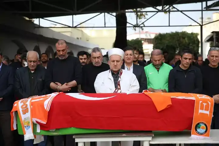 Teknik Direktör Vefat Etti, Toprağa Verildi