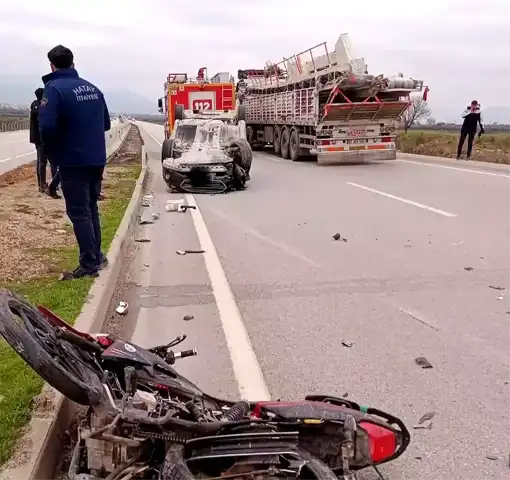 Hassa'da 3 Araçlı Kaza: 2 Yaralı