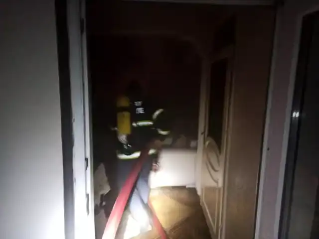 İlçede Apartman Yangını: Hızlı Müdahaleyle Sönmüştür