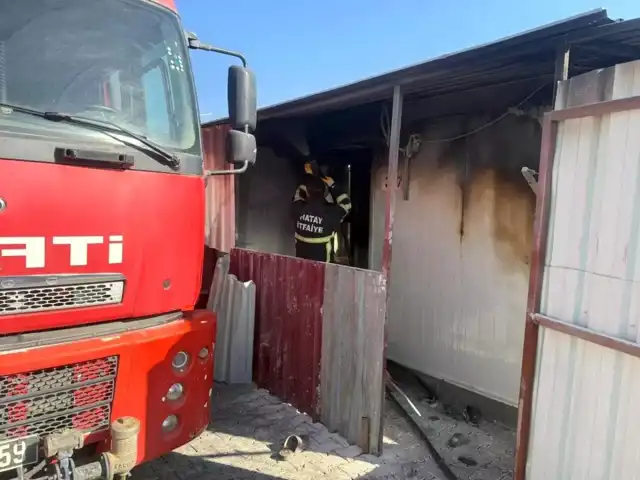Depremzede Konteyneri Yandı