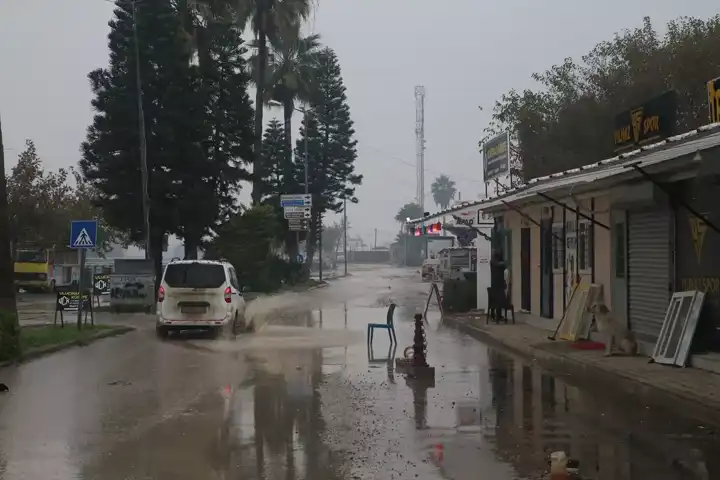 Güney Bölgesinde Yağışlar Ulaşımı Aksattı