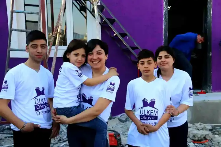 Havva Ertuğrul'dan Depremzede Aileye Yeni Yuva