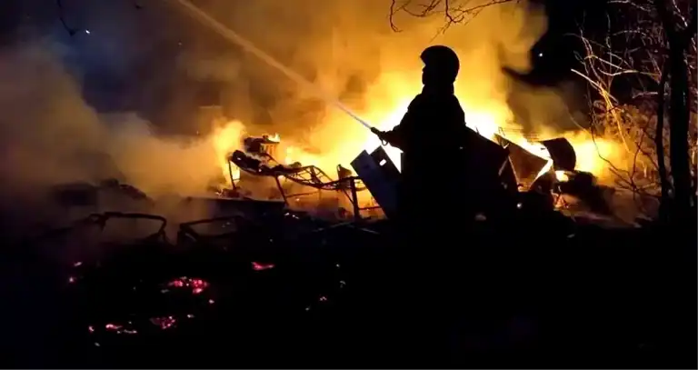 Kırıkhan'da Çadır Yangını Ormana Sıçradı!