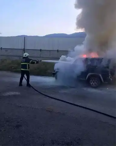 Payas'ta Seyir Halindeki Araçta Yangın!