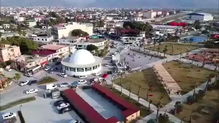 Samandağ Sahilinde Güneşli Gün Keyfi