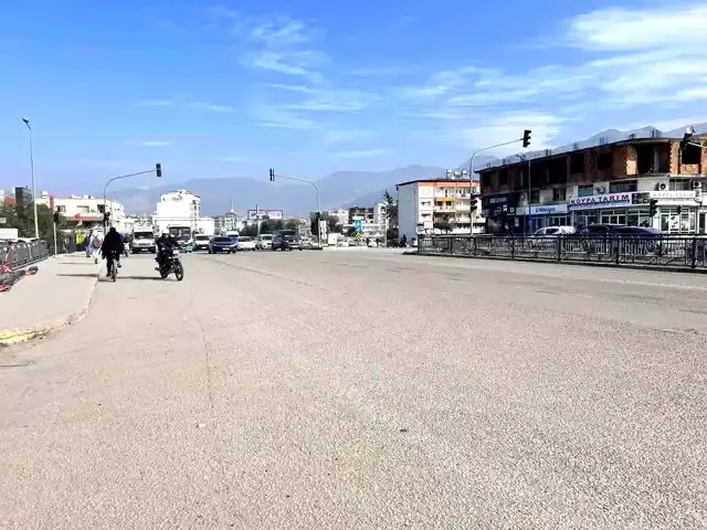 İskenderun'da Korkunç Kaza: Motosikletçi Ezildi!