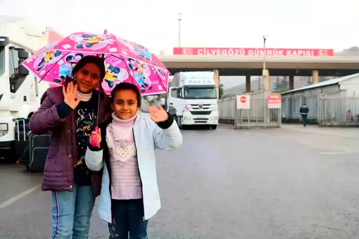 Suriyeli Çocuklar Türkiye'den Veda Ediyor